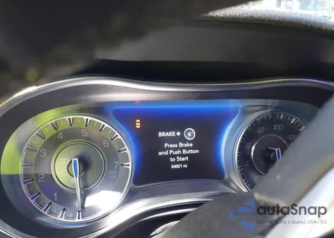 2018 Chrysler 300 Touring из США, поврежденный, VIN 2C3CCAAG2JH208274